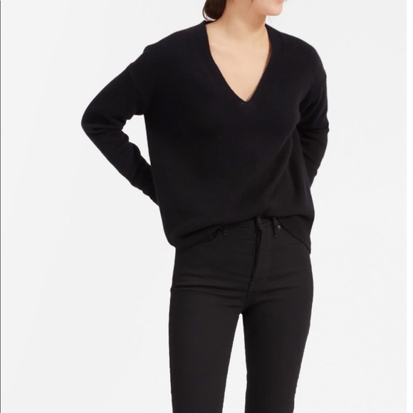 Everlane Sweaters - Everlane The Cashmere Oversized V-Neck